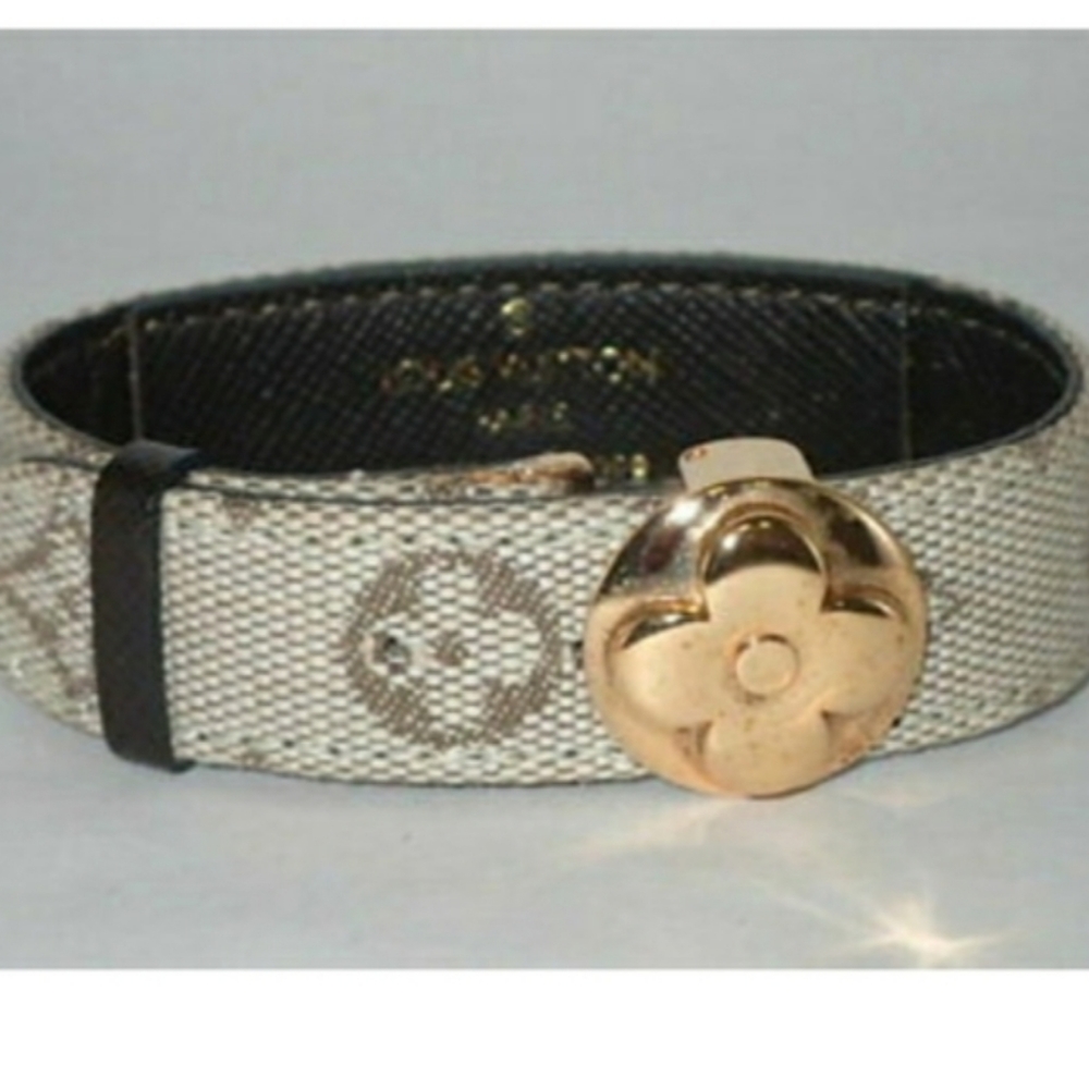 Louis Vuitton Monogram Canvas Good Luck Bangle 💚 co,es with LV Box - Picture 12 of 12